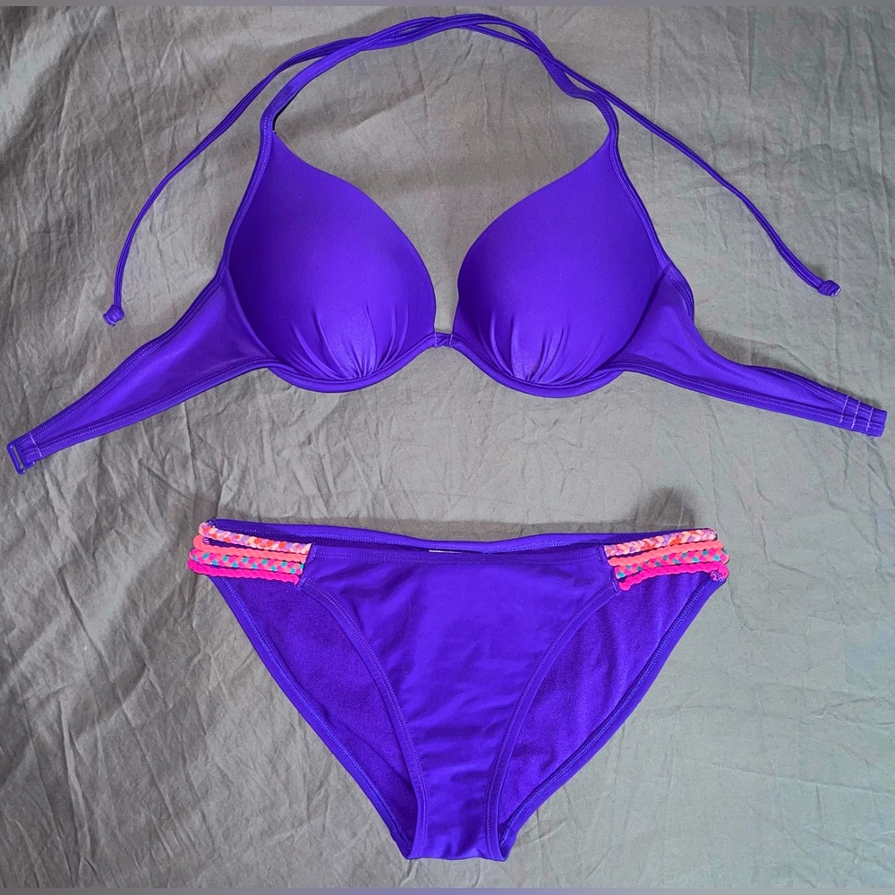 Purple Bikini 💜 {Bottom Size:Small/Top Size:Medium}